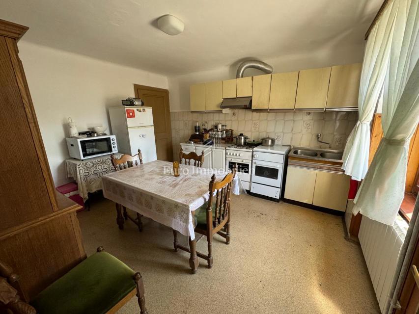 Casa in pietra vicino a Albona