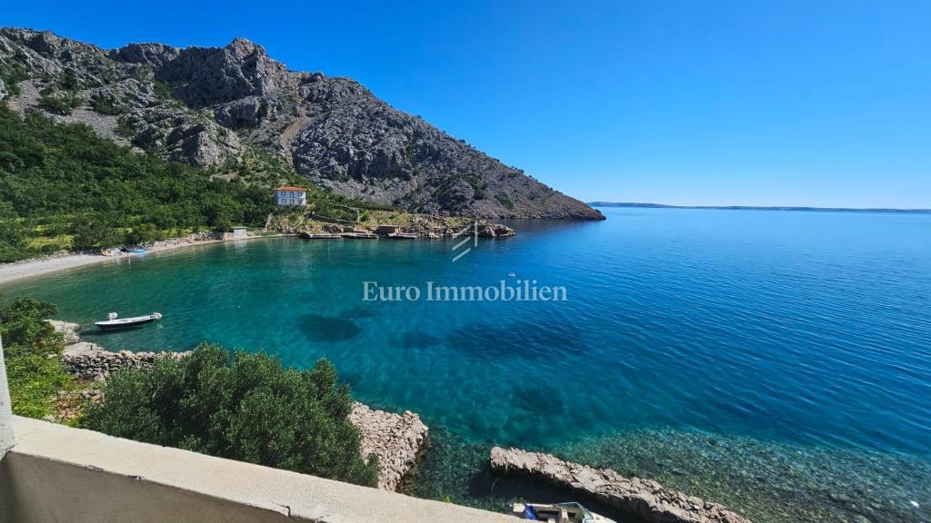 Casa Jablanac in riva al mare