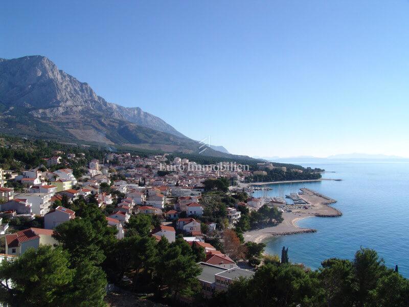 Baška Voda - terreno edificabile con vista mare