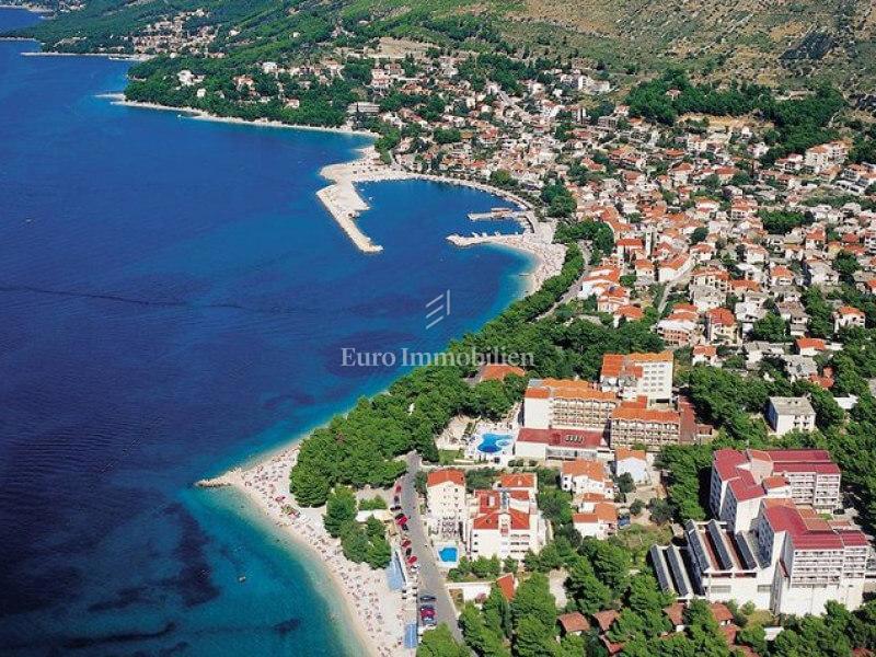 Baška Voda - terreno edificabile con vista mare