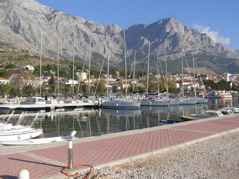 Baška Voda - terreno edificabile con vista mare