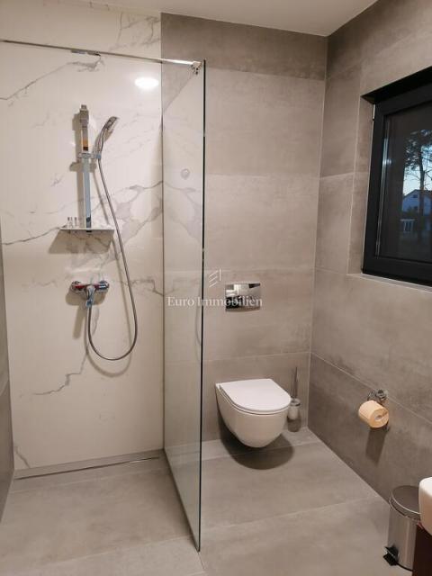 Vir, villa urbana con piscina