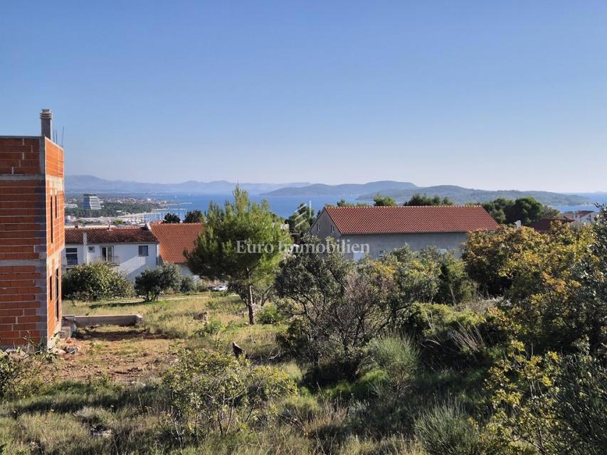 Vodice - terreno edificabile con vista mare