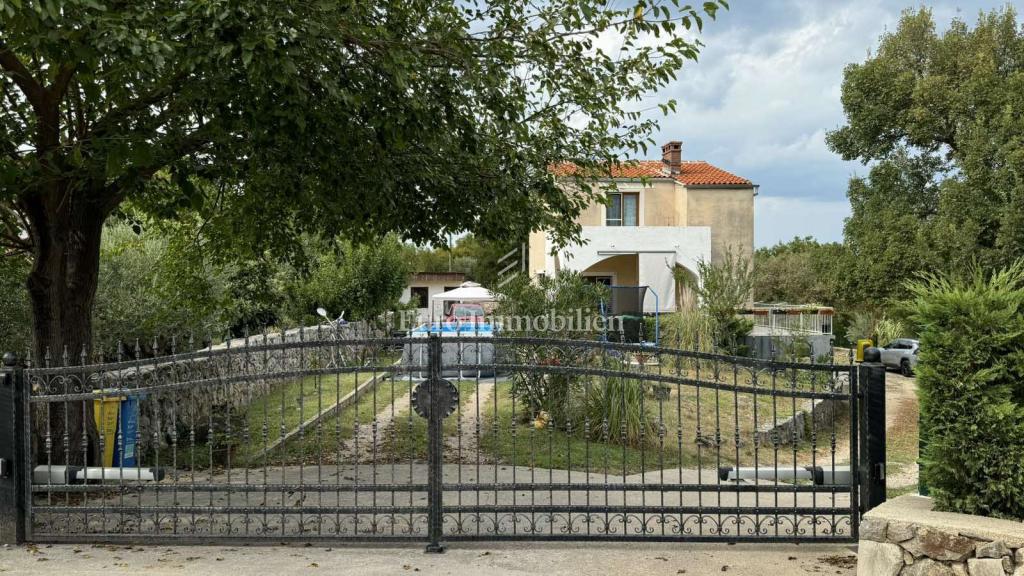 Isola di Krk, casa indipendente su un grande terreno