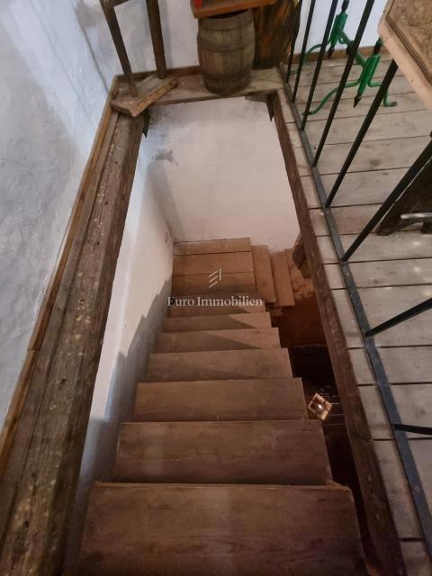 Poreč - casa in pietra con due appartamenti separati, vicino al mare