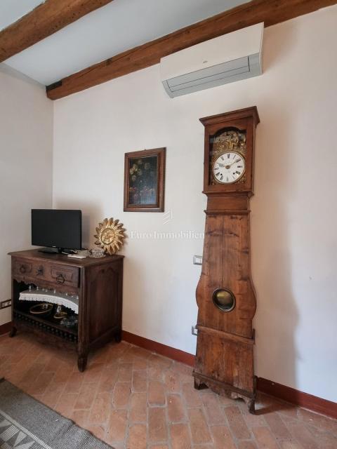 Poreč - casa in pietra con due appartamenti separati, vicino al mare