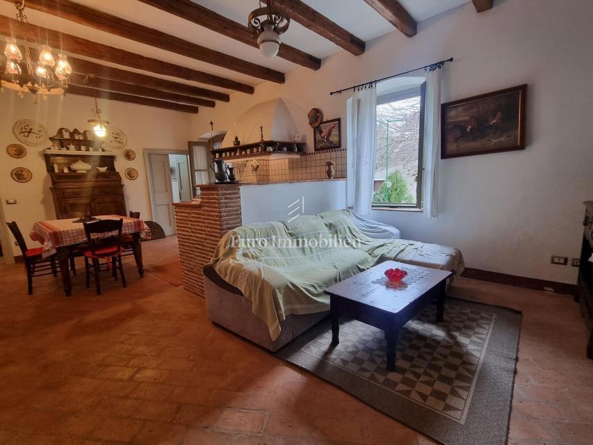 Poreč - casa in pietra con due appartamenti separati, vicino al mare