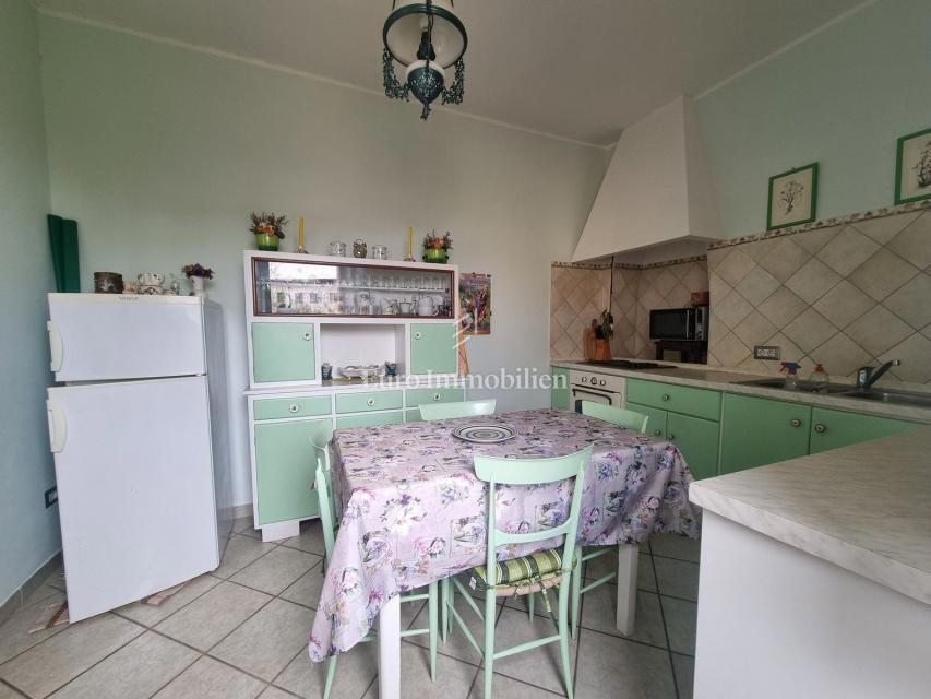Poreč - casa in pietra con due appartamenti separati, vicino al mare