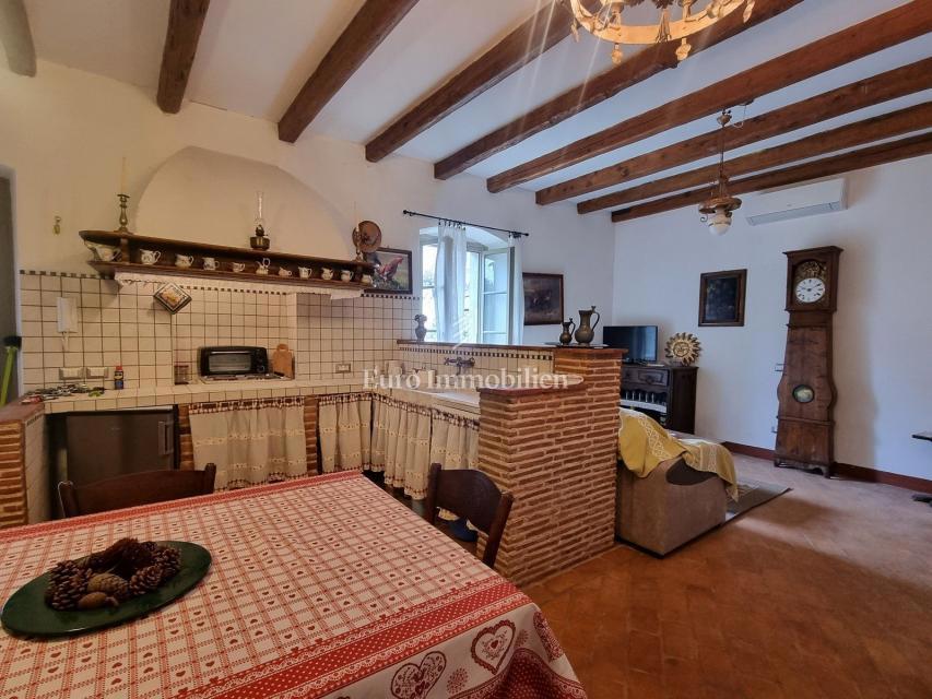 Poreč - casa in pietra con due appartamenti separati, vicino al mare