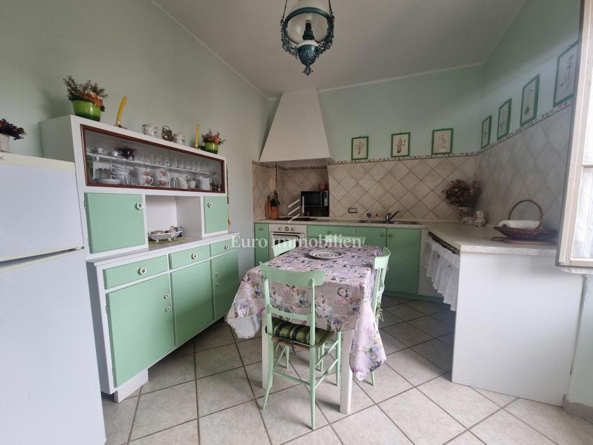 Poreč - casa in pietra con due appartamenti separati, vicino al mare
