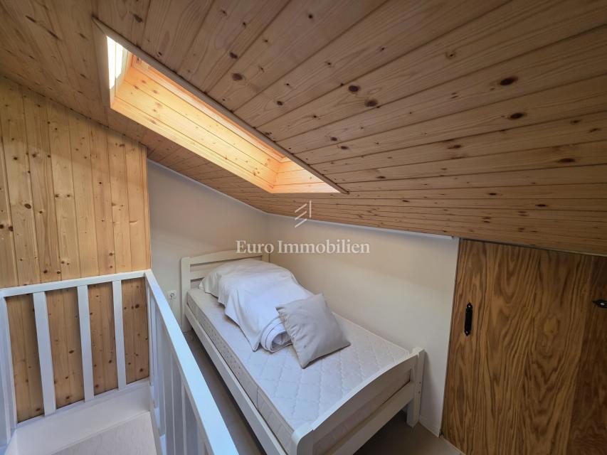 Novi Vinodolski - appartamento duplex con una bellissima vista