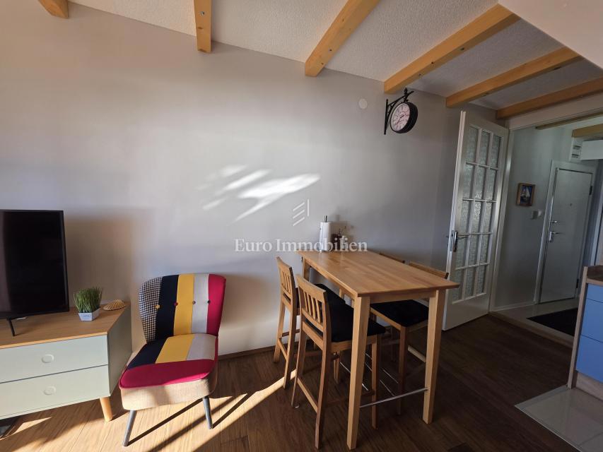 Novi Vinodolski - appartamento duplex con una bellissima vista