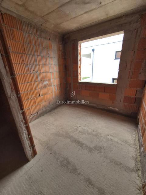 Bellissimo appartamento in un nuovo edificio, vista mare