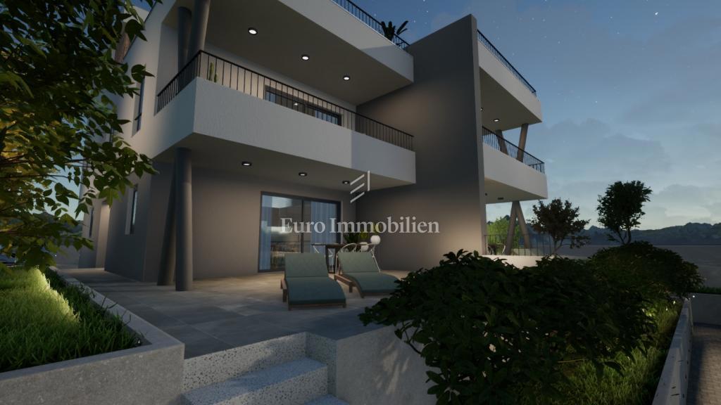 Bellissimo appartamento in un nuovo edificio, vista mare