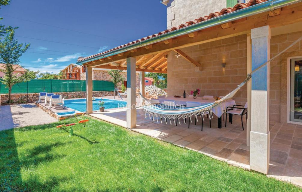 Casa con piscina in una posizione tranquilla - isola di Krk