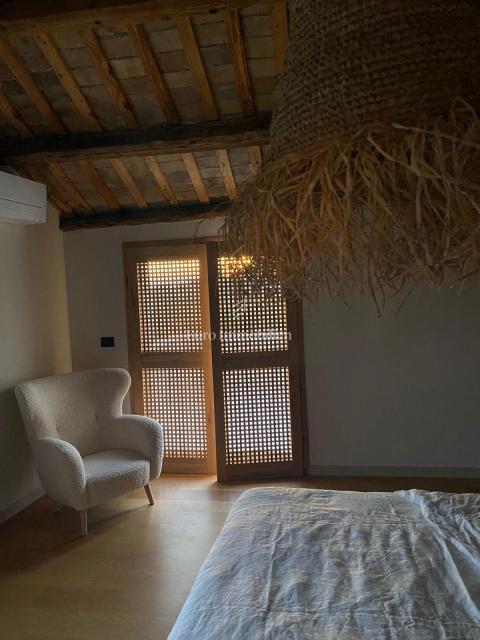 Buje - casa in pietra nel cuore della città