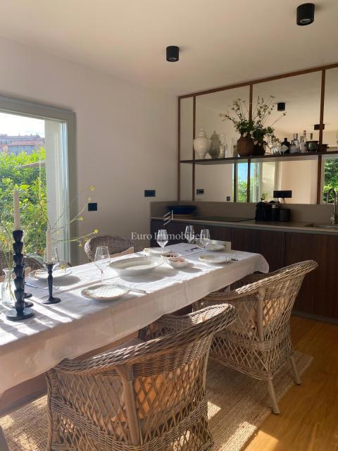 Buje - casa in pietra nel cuore della città