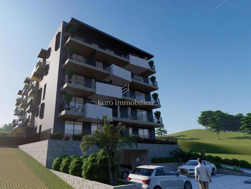 Makarska - nuovo edificio in una posizione attraente