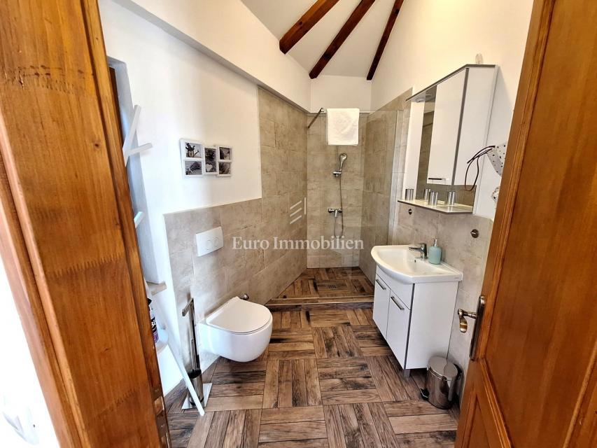 Casa con Piscina in una Zona Tranquilla