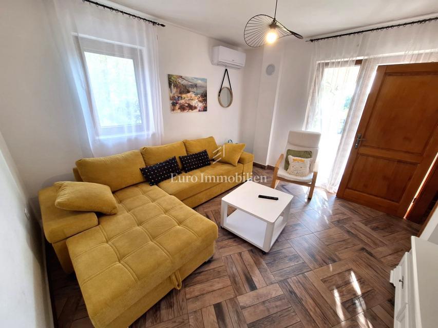 Casa con Piscina in una Zona Tranquilla