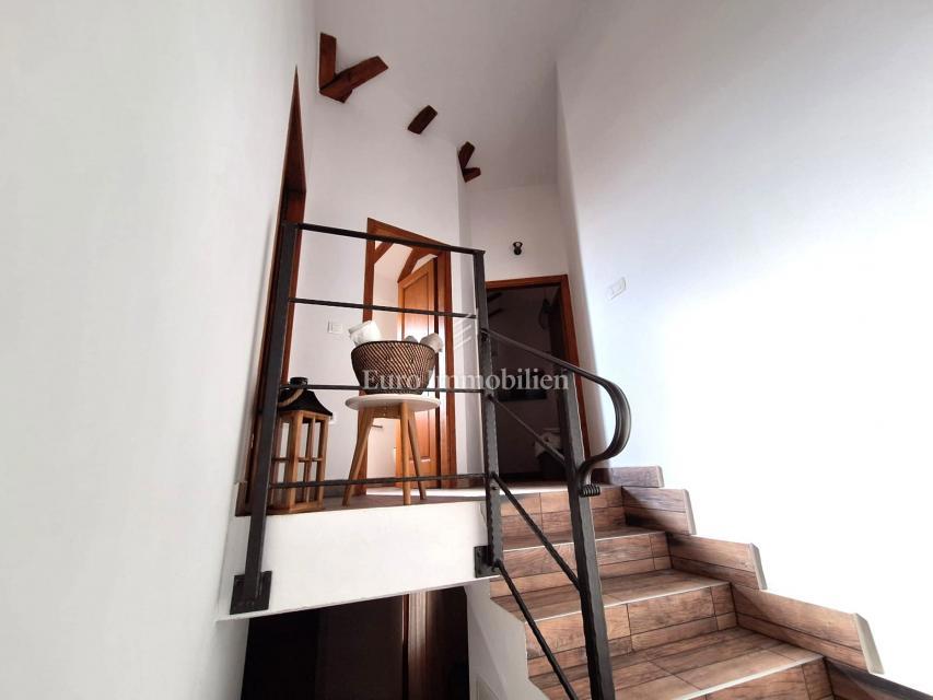 Casa con Piscina in una Zona Tranquilla