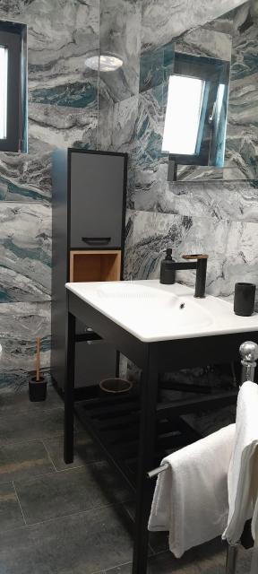 Vodice - casa con parcheggio in posizione eccellente