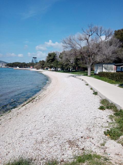 Vodice - casa con parcheggio in posizione eccellente