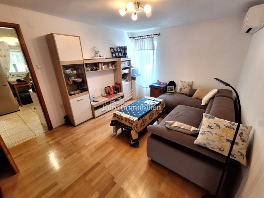 Casa vicino al mare con due appartamenti - Punat
