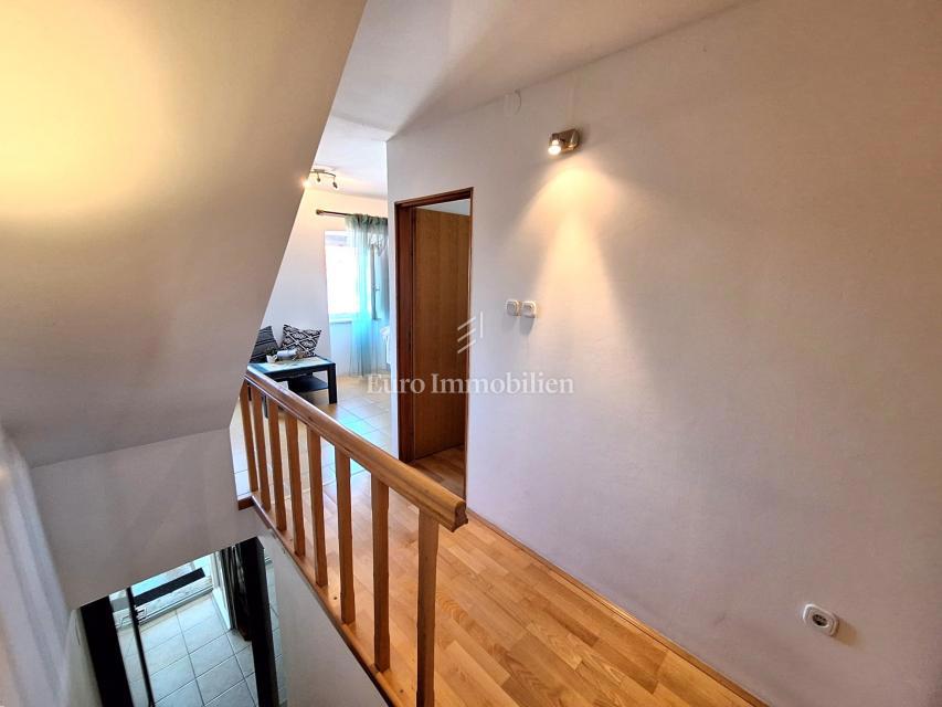 Casa vicino al mare con due appartamenti - Punat