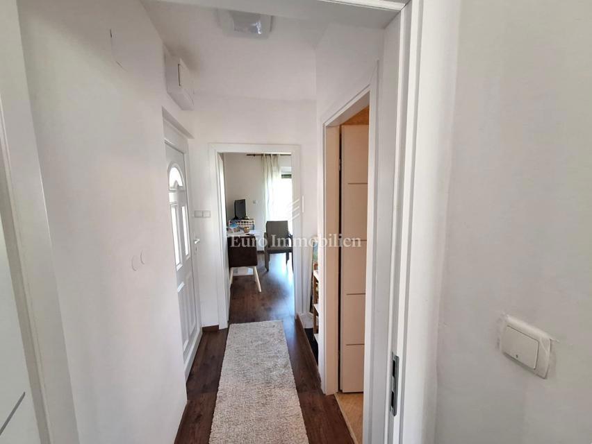 Appartamento in un'ottima posizione nella città di Krk