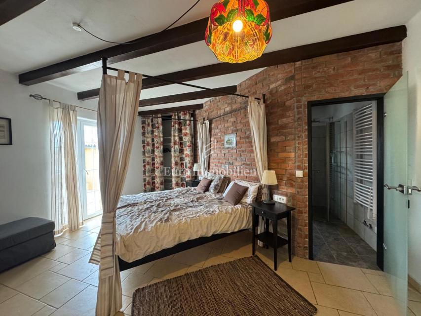 Istria, Albona – Villa con piscina riscaldata e vista mare