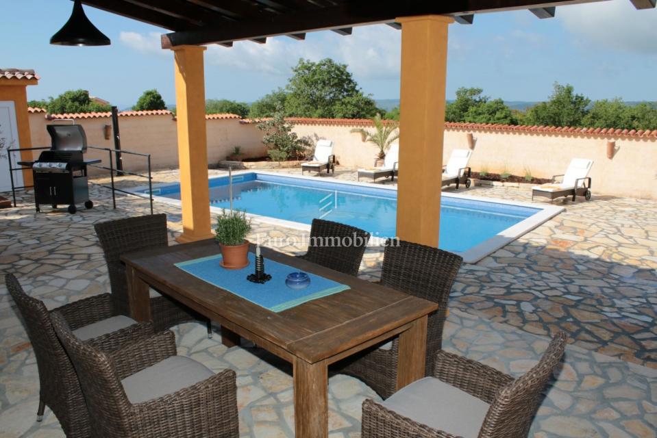 Istria, Albona – Villa con piscina riscaldata e vista mare