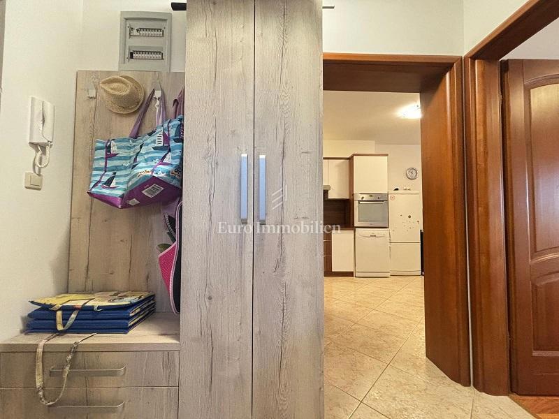 Stara Novalja – Appartamento al piano terra con terrazza