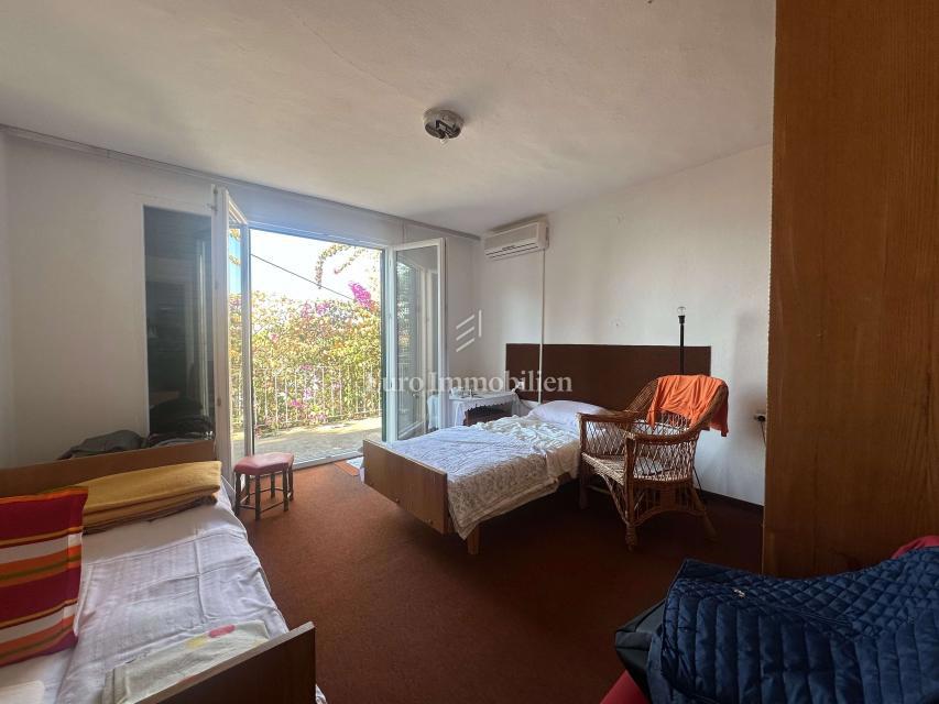 Brist – Casa indipendente, seconda fila dal mare