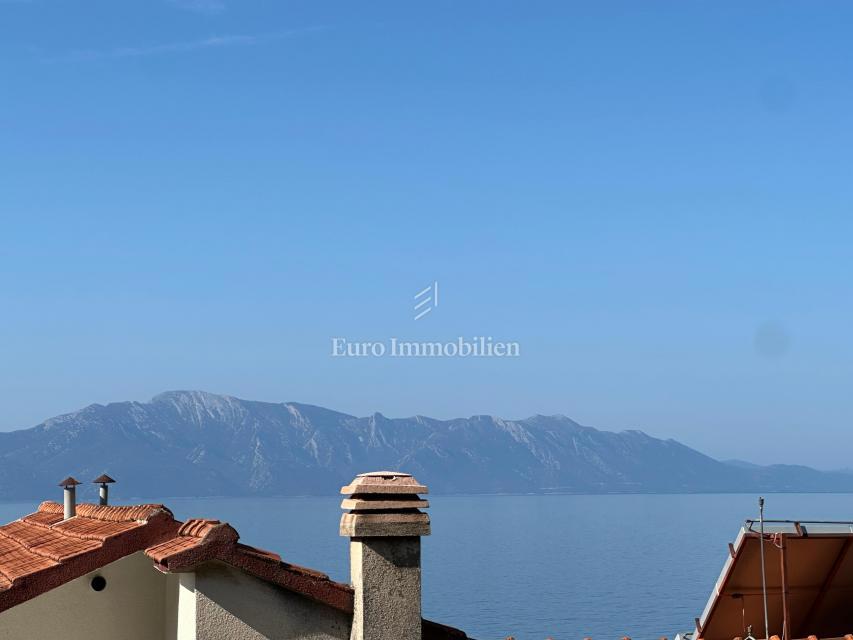 Brist – Casa indipendente, seconda fila dal mare