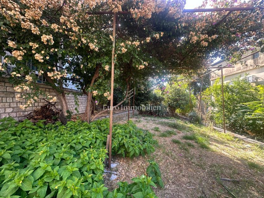 Brist – Casa indipendente, seconda fila dal mare