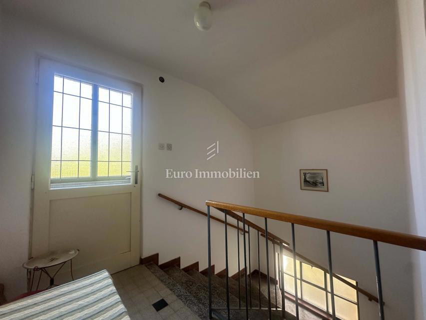 Brist – Casa indipendente, seconda fila dal mare