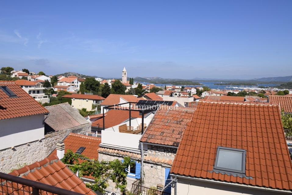 Casa in Pietra con Vista Mare