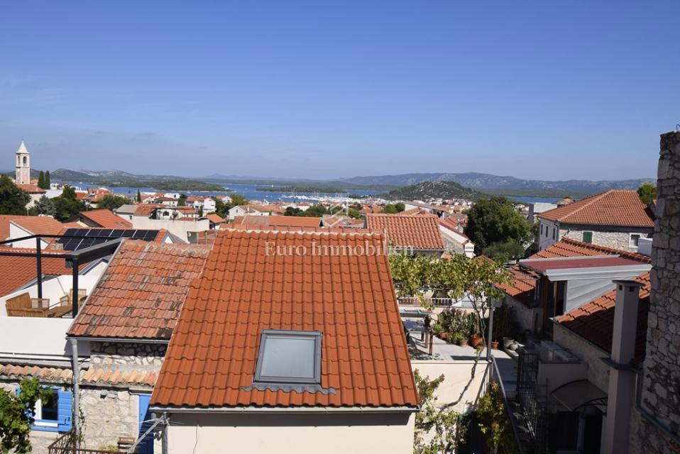 Casa in Pietra con Vista Mare