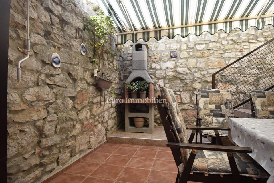 Casa in Pietra con Vista Mare