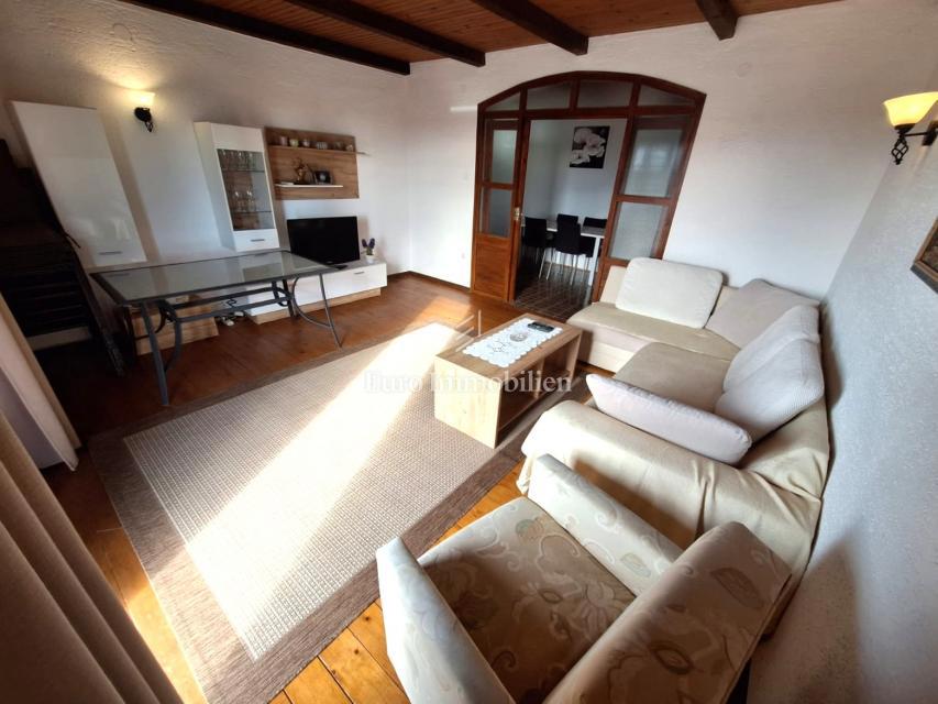 Punat, casa indipendente con piscina in buona posizione