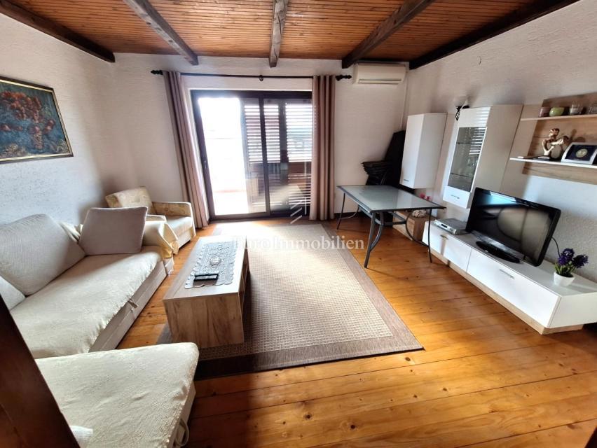 Punat, casa indipendente con piscina in buona posizione