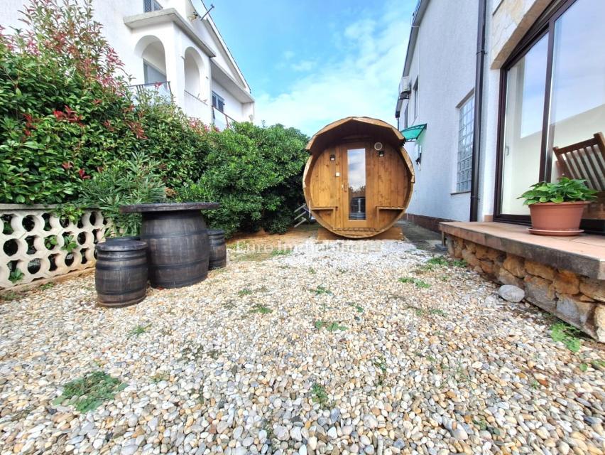 Punat, casa indipendente con piscina in buona posizione