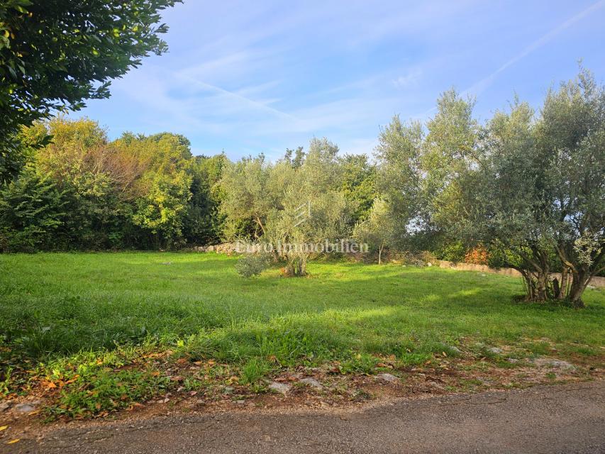 Terreno edificabile nei dintorni di Malinska