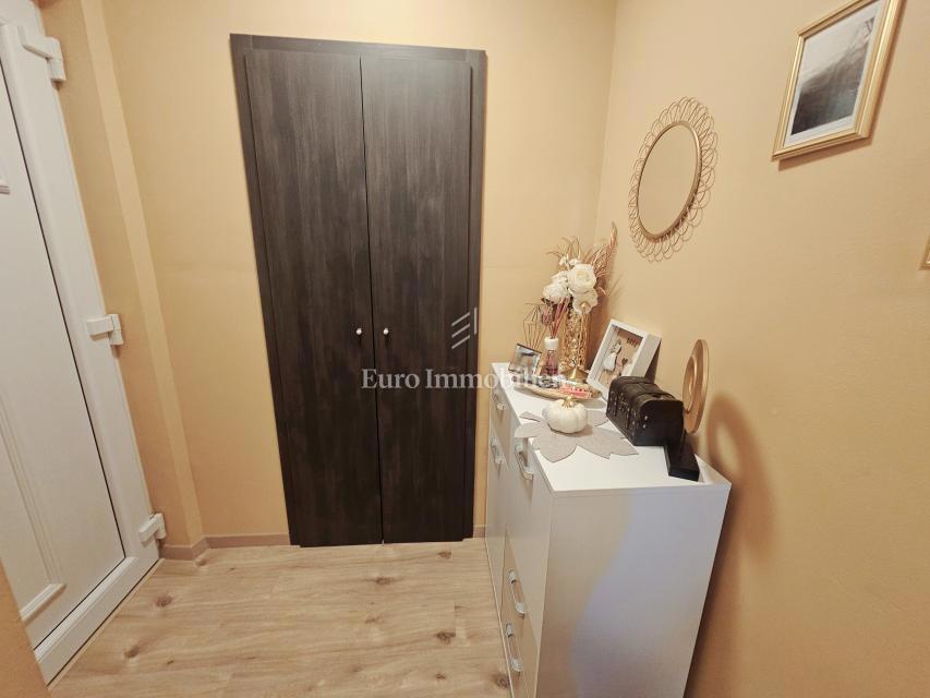 Malinska, Appartamento moderno con vista mare