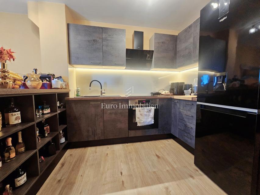 Malinska, Appartamento moderno con vista mare