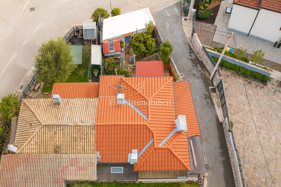 DONJI ZAMET, casa con garage, SOLO DA NOI!