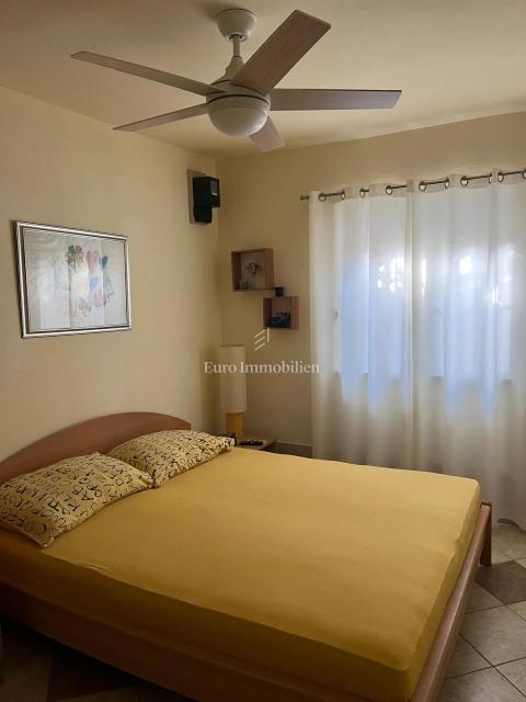 Casa con 4 apt e terreno edificabile, 60m dal mare, Vir