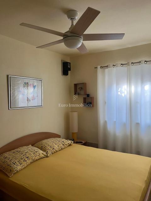 Casa con 4 apt e terreno edificabile, 60m dal mare, Vir