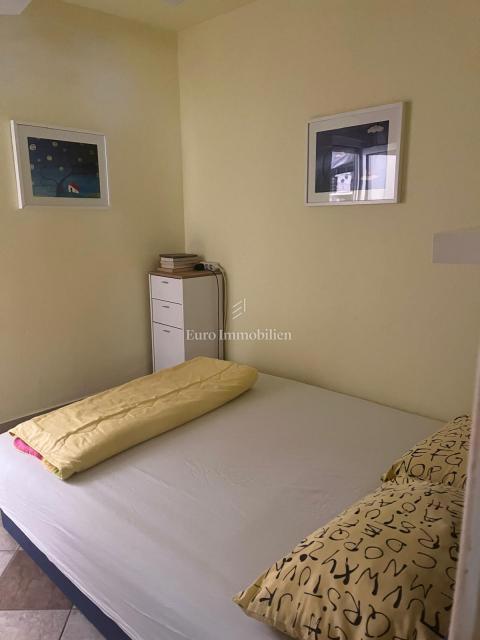 Casa con 4 apt e terreno edificabile, 60m dal mare, Vir